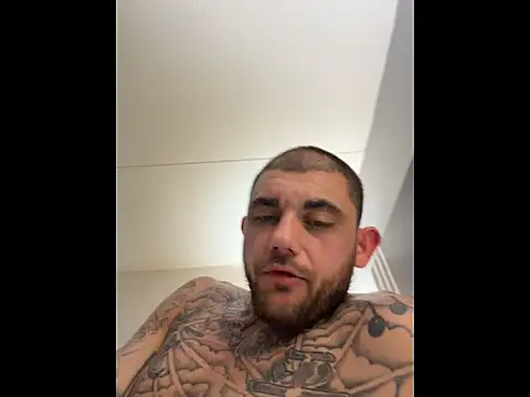 Snapshot of trickydickydaddy chatting on April 2026 09:43:02 AM trickydickydaddy online show from April 2026 09:43:02 AM