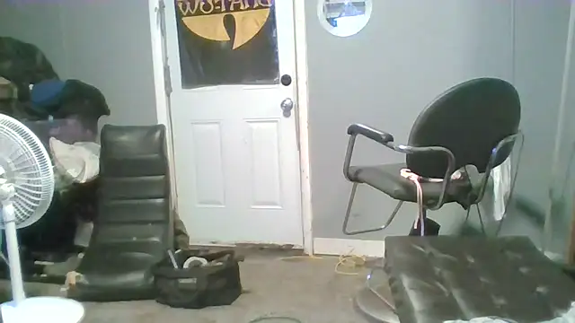 Snapshot of trickydickydaddy chatting on April 2026 05:06:01 AM trickydickydaddy online show from April 2026 05:06:01 AM