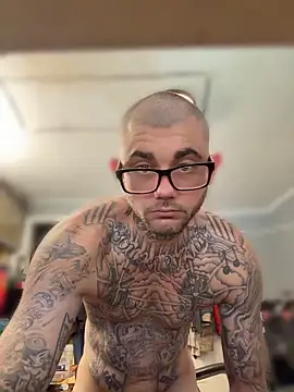 Snapshot of trickydickydaddy chatting on April 2026 04:26:01 PM trickydickydaddy online show from April 2026 04:26:01 PM