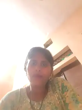 Snapshot of Maya_mohni chatting on November 2025 02:05:02 PM Maya mohni online show from November 2025 02:05:02 PM