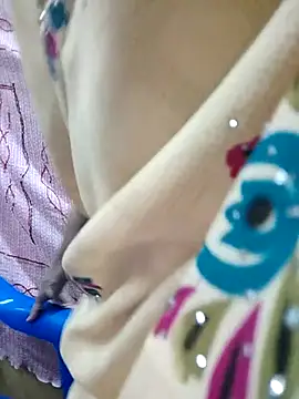 Honeya96 online show from November 2025 05:55:01 AM