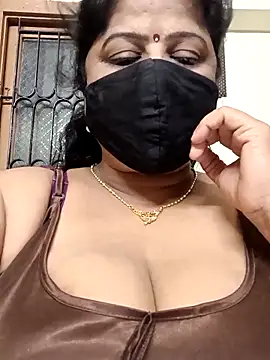 Snapshot of Dhiksha-Rani chatting on November 2025 08:38:02 PM Dhiksha-Rani online show from November 2025 08:38:02 PM