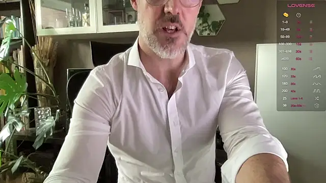 Snapshot of the_new_fit_rubinho chatting on November 2025 09:19:02 AM the new fit rubinho online show from November 2025 09:19:02 AM