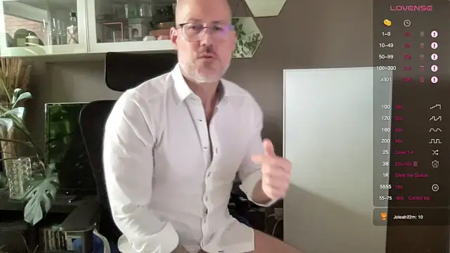 Snapshot of the_new_fit_rubinho chatting on March 2026 08:30:02 AM the new fit rubinho online show from March 2026 08:30:02 AM