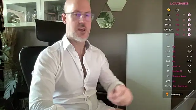 Snapshot of the_new_fit_rubinho chatting on April 2026 07:22:01 AM the new fit rubinho online show from April 2026 07:22:01 AM