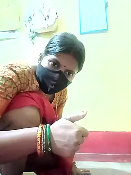 Snapshot of Hotbhabhi_089 chatting on April 2026 04:40:02 PM Hotbhabhi 089 online show from April 2026 04:40:02 PM