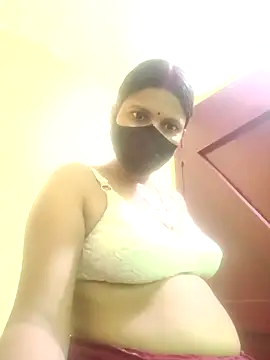 Snapshot of Hotbhabhi_089 chatting on April 2026 05:07:02 AM Hotbhabhi 089 online show from April 2026 05:07:02 AM