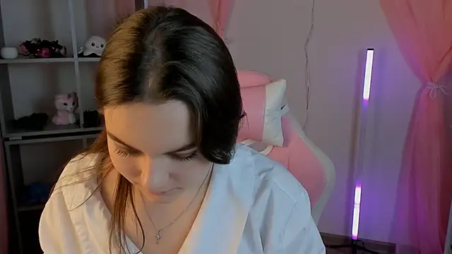 FrancescaCavaliere online show from November 2025 09:12:02 AM