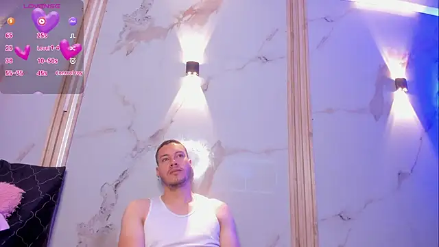 Aron and molly online show from February 2026 12:12:01 PM