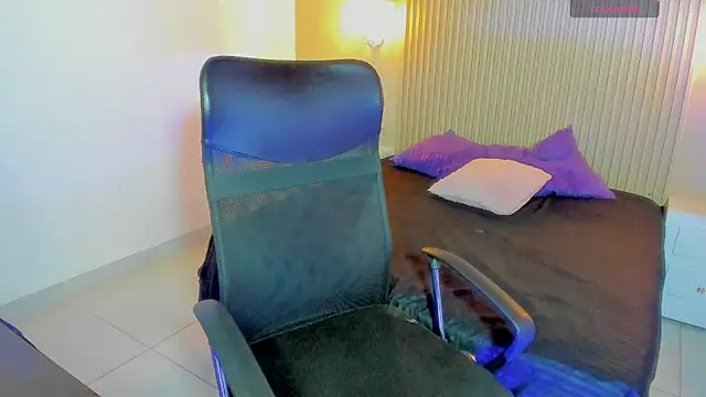 Snapshot of SashaSmithh1 chatting on November 2025 06:01:01 AM SashaSmithh1 online show from November 2025 06:01:01 AM