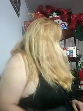 karlaanqui1 online show from December 2025 10:59:02 PM