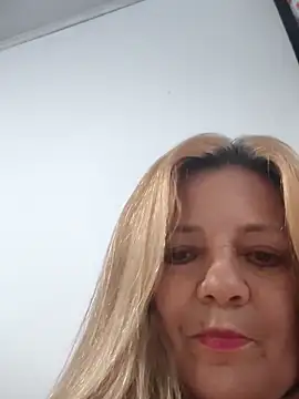 karlaanqui1 online show from March 2026 10:27:02 PM