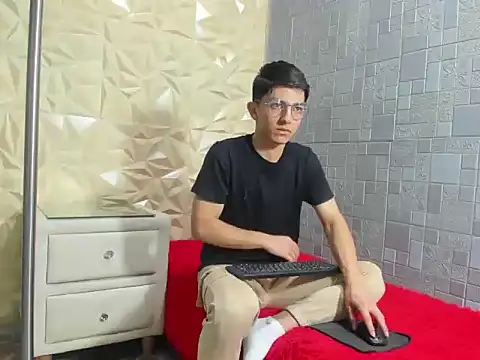 ElanGiraldo online show from February 2026 12:22:02 PM