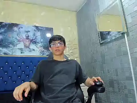 ElanGiraldo online show from March 2026 01:02:02 AM