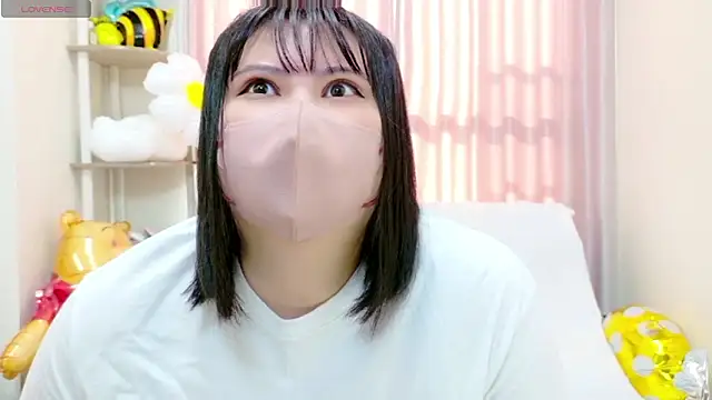 Snapshot of tomo-chan_ chatting on December 2025 03:45:02 AM tomo-chan online show from December 2025 03:45:02 AM