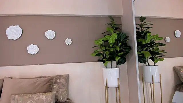 sofiaivanova online show from February 2026 07:51:01 AM