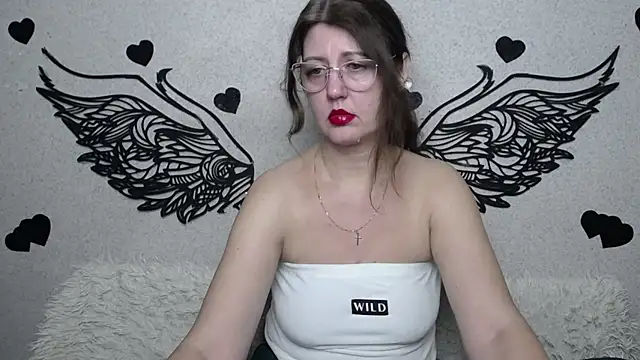 Snapshot of RoseHille chatting on March 2026 06:02:01 PM RoseHille online show from March 2026 06:02:01 PM