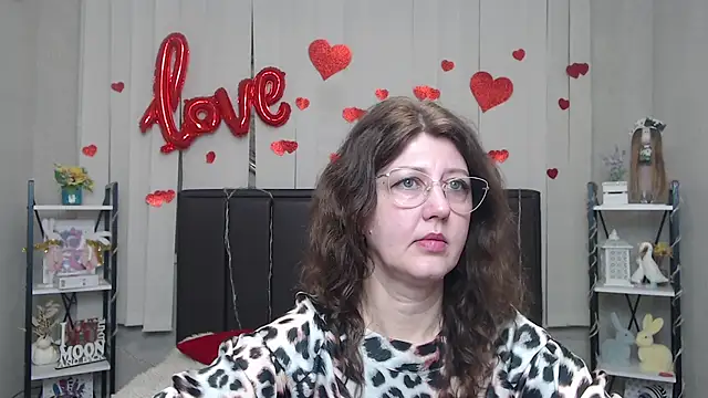 Snapshot of RoseHille chatting on March 2026 06:13:01 AM RoseHille online show from March 2026 06:13:01 AM