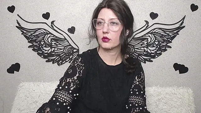 Snapshot of RoseHille chatting on April 2026 05:14:01 PM RoseHille online show from April 2026 05:14:01 PM