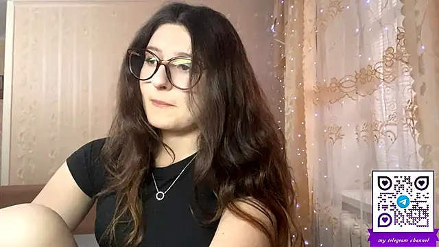 Snapshot of DonnieBooton chatting on April 2026 12:20:01 PM DonnieBooton online show from April 2026 12:20:01 PM