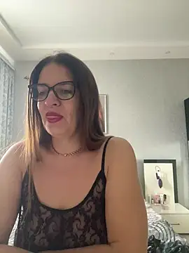 Snapshot of Milana8263 chatting on April 2026 06:18:01 AM Milana8263 online show from April 2026 06:18:01 AM
