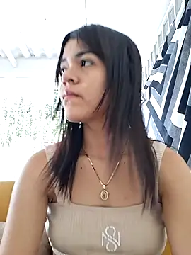 Skinny Wet online show from November 2025 01:00:02 PM