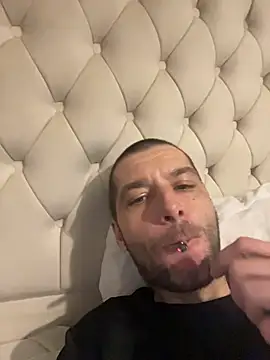 Kinkycouple142 online show from February 2026 04:06:02 PM