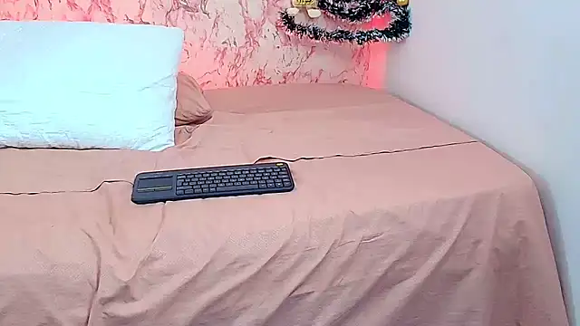 KATY LOWERY online show from December 2025 02:20:02 AM