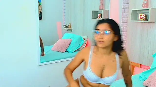 KATY LOWERY online show from April 2026 04:35:02 AM