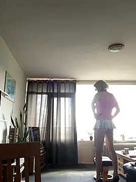 Snapshot of simone_xdressing chatting on September 2025 01:11:02 PM simone xdressing online show from September 2025 01:11:02 PM