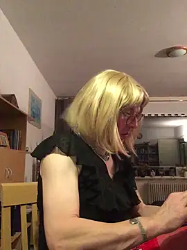 simone xdressing online show from January 2026 07:50:02 PM