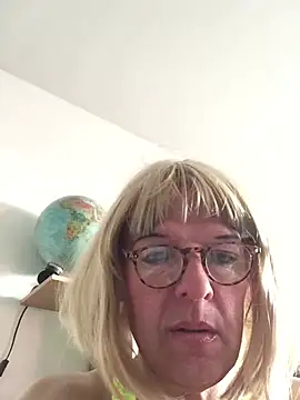 simone xdressing online show from March 2026 03:37:02 PM