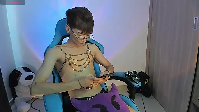 RYO BLEU  online show from December 2025 03:16:02 PM