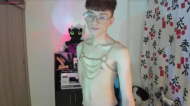 Snapshot of RYO_BLEU_ chatting on April 2026 04:45:02 AM RYO BLEU online show from April 2026 04:45:02 AM