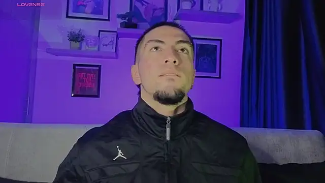 AresMassimoX online show from November 2025 03:49:02 AM