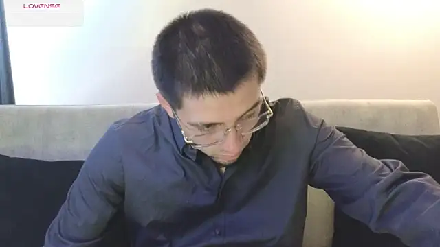 AresMassimoX online show from March 2026 05:18:02 PM