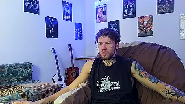 Huntall77 online show from December 2025 07:14:02 AM