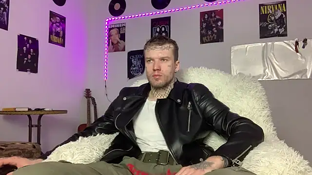 Snapshot of Huntall77 chatting on March 2026 03:45:02 AM Huntall77 online show from March 2026 03:45:02 AM