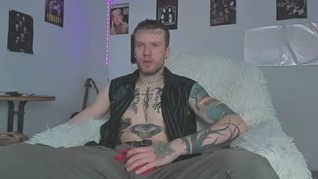 Snapshot of Huntall77 chatting on March 2026 06:41:03 AM Huntall77 online show from March 2026 06:41:03 AM