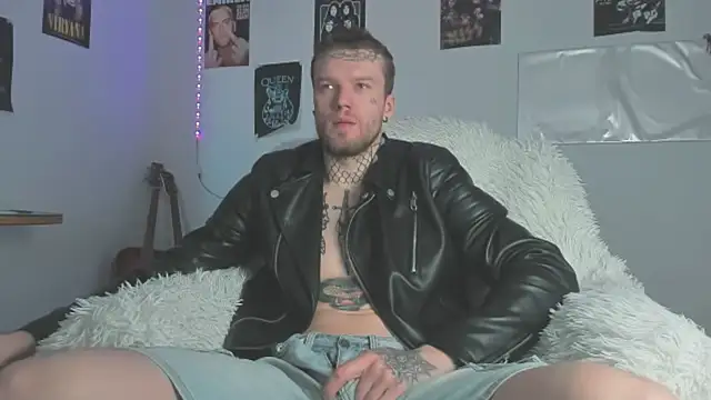 Snapshot of Huntall77 chatting on March 2026 06:13:02 AM Huntall77 online show from March 2026 06:13:02 AM