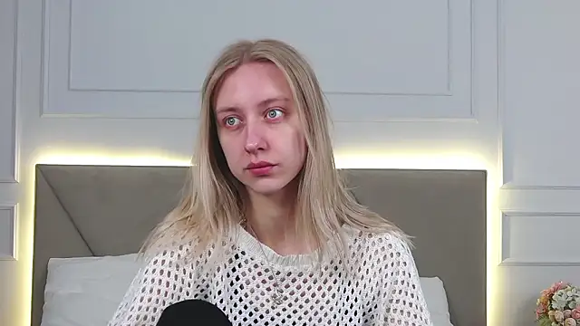 Snapshot of RachaelCute chatting on February 2026 04:17:02 AM RachaelCute online show from February 2026 04:17:02 AM