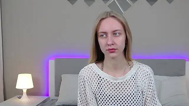 Snapshot of RachaelCute chatting on February 2026 07:18:01 AM RachaelCute online show from February 2026 07:18:01 AM