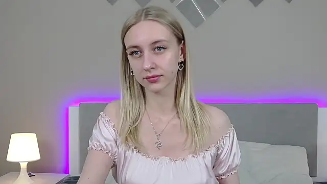 Snapshot of RachaelCute chatting on March 2026 11:18:01 AM RachaelCute online show from March 2026 11:18:01 AM