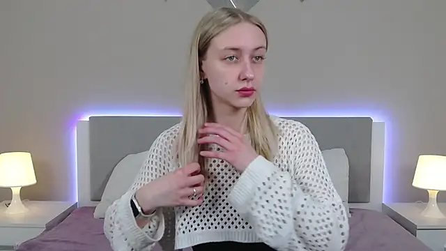 Snapshot of RachaelCute chatting on April 2026 11:11:01 AM RachaelCute online show from April 2026 11:11:01 AM