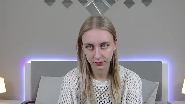 Snapshot of RachaelCute chatting on April 2026 12:03:02 PM RachaelCute online show from April 2026 12:03:02 PM