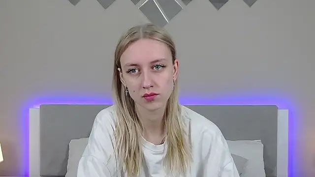 Snapshot of RachaelCute chatting on April 2026 11:11:02 AM RachaelCute online show from April 2026 11:11:02 AM