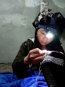 vangkt-cute online show from December 2025 08:58:02 PM