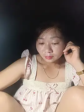 Snapshot of vangkt-cute chatting on July 2026 08:02:01 PM vangkt-cute online show from July 2026 08:02:01 PM