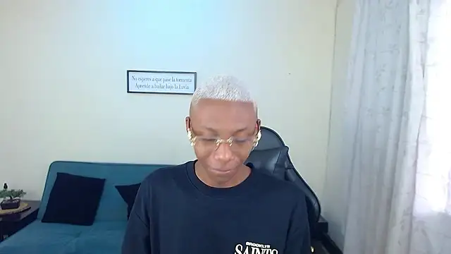 Miilo18 online show from January 2026 09:29:01 PM