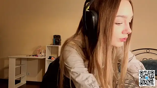 HoaPatton online show from December 2025 11:08:01 AM